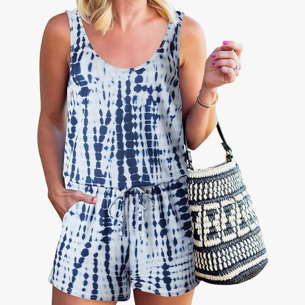 ReoRia Women’s Blue / White Romper NWT